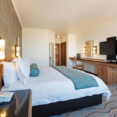 The Centurion Hotel Экстерьер фото