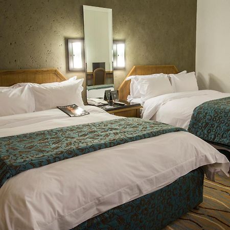 The Centurion Hotel Экстерьер фото
