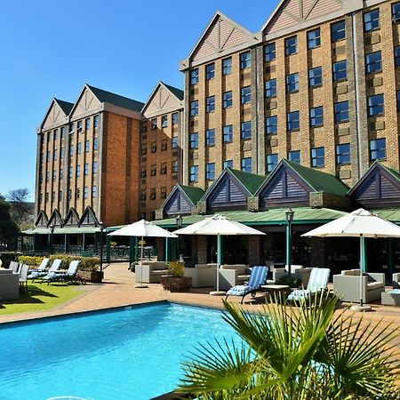 The Centurion Hotel Экстерьер фото