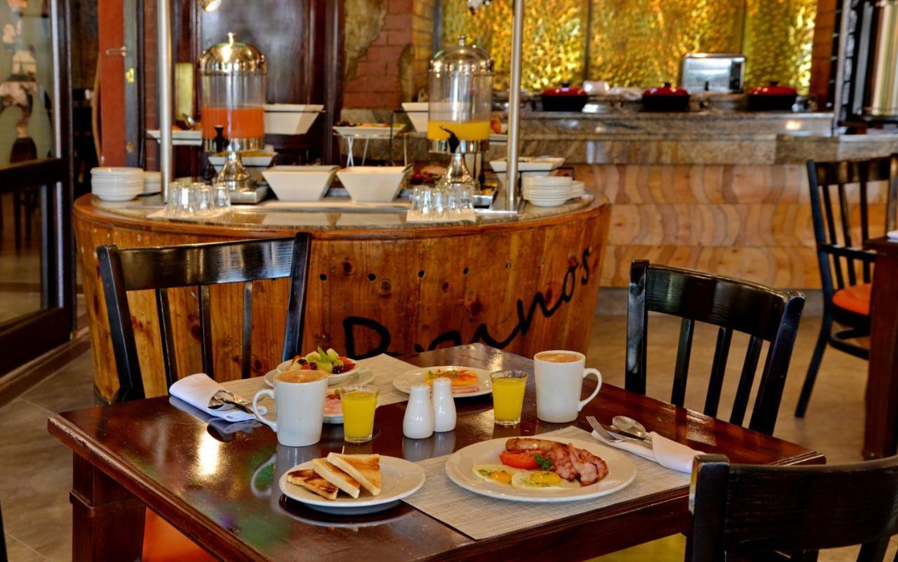 The Centurion Hotel Экстерьер фото