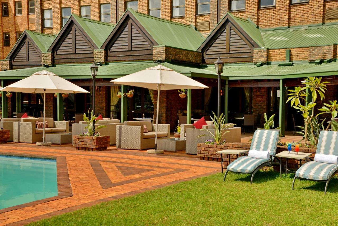 The Centurion Hotel Экстерьер фото