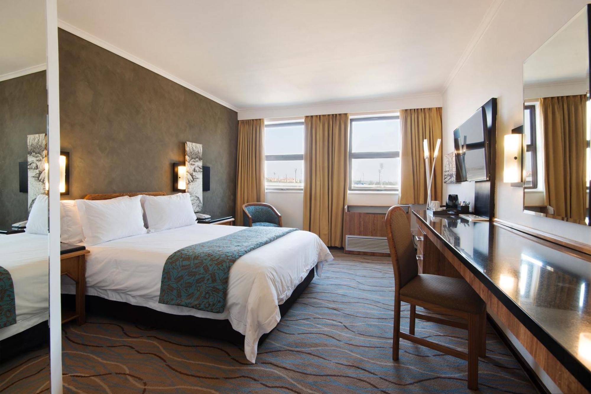 The Centurion Hotel Экстерьер фото
