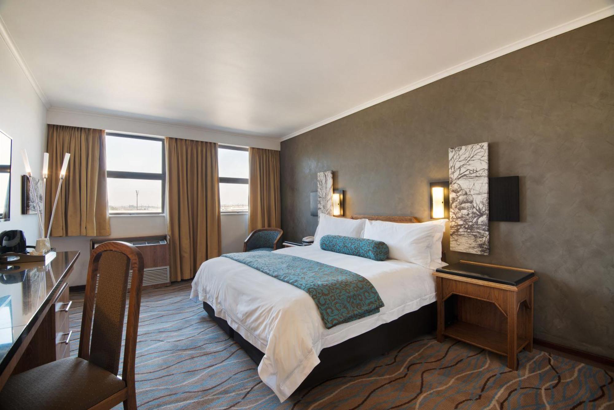 The Centurion Hotel Экстерьер фото