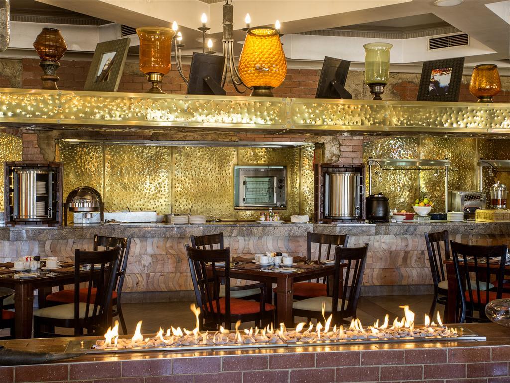 The Centurion Hotel Экстерьер фото